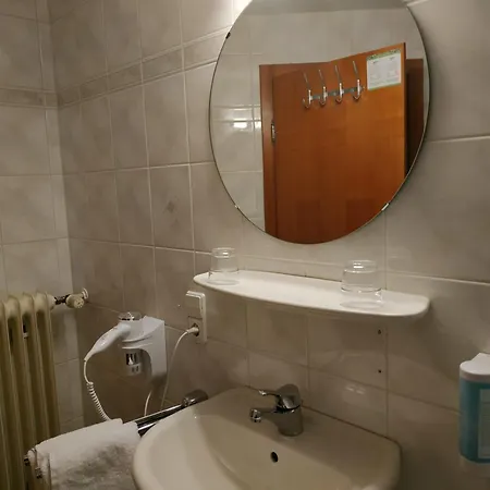 Hotel Waldblick Bsr Mit Kostenlose Bonuskarten Fuer Schifffahrten, Thermen, Museen Ab 2 Naechte 3*