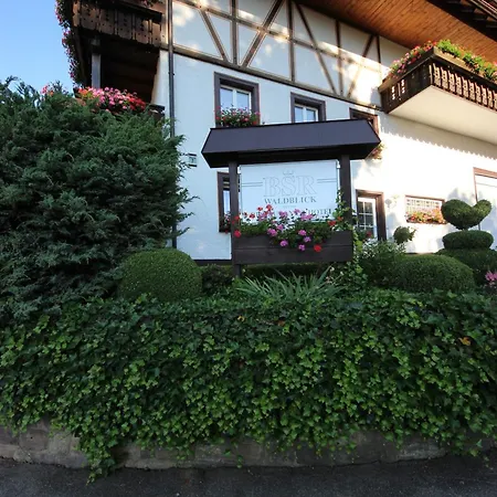 Hotel Waldblick BSR Garten mit Pavillons im Schwarzwald, ideal für Paare, Familien, Hunde Donaueschingen