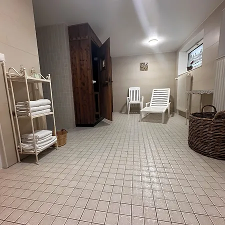 Hotel Waldblick BSR Garten mit Pavillons im Schwarzwald, ideal für Paare, Familien, Hunde Donaueschingen