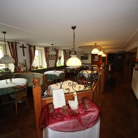 Hotel Waldblick Bsr Mit Kostenlose Bonuskarten Fuer Schifffahrten, Thermen, Museen Ab 2 Naechte 3*